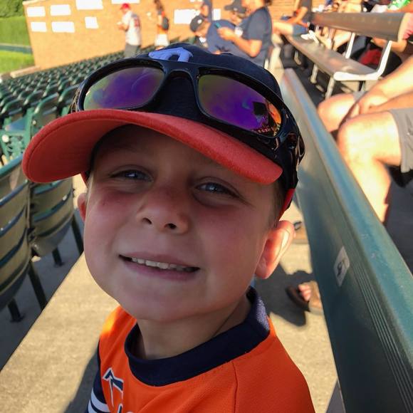 Meet your Posher, Stephanie - Picture 1 of 1